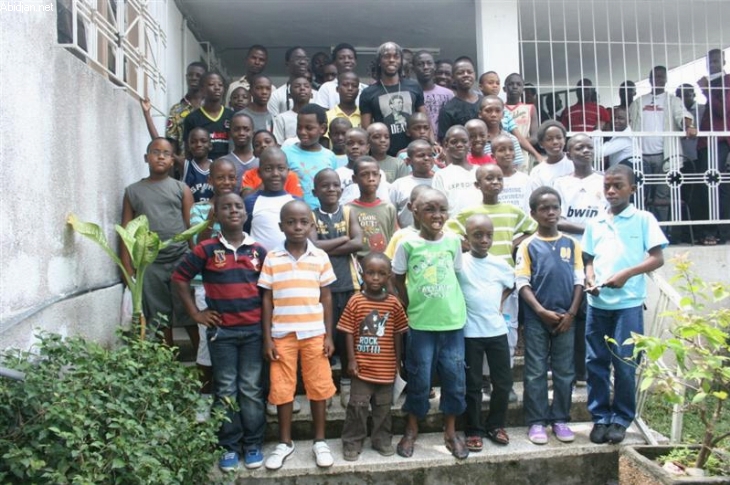 Football Passion 5e édition -   Les tout petits à l’école de Gervinho